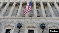 Fachada del Departamento de Comercio de EEUU, en Washington. (REUTERS/Mike Theiler/Archivo)